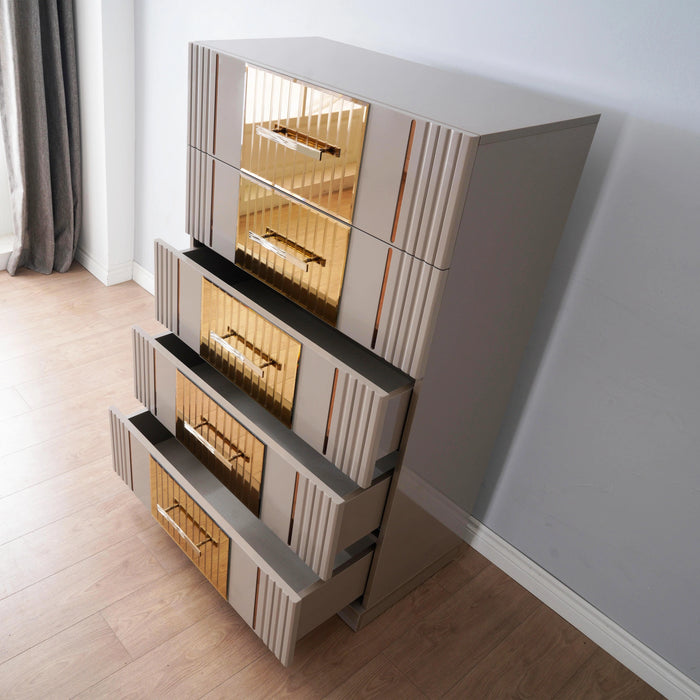 Lorenzo Chest