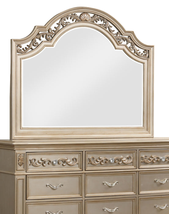 Valentina Traditional Style Mirror in Gold finish Wood
