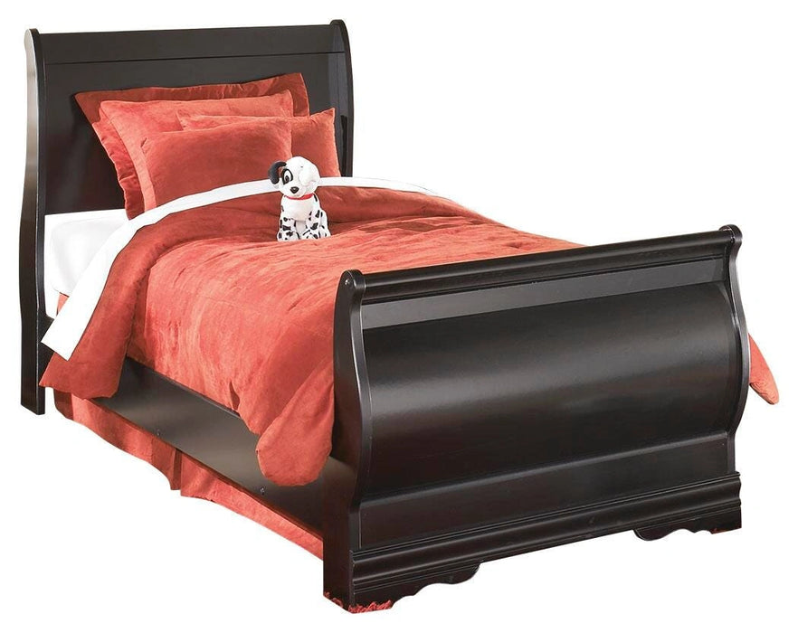 Huey Vineyard Bedroom Set